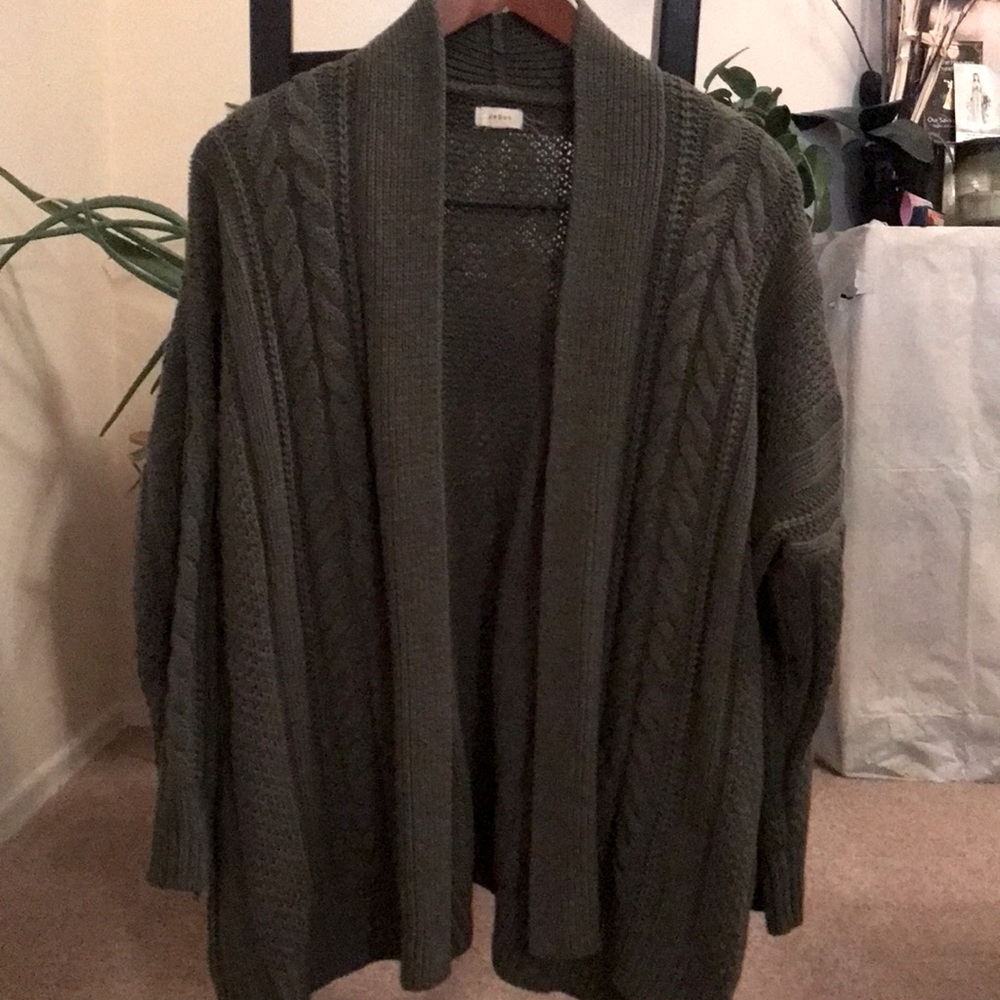 Comfy Cardigans Sweater! Perfect for Fall/Winter